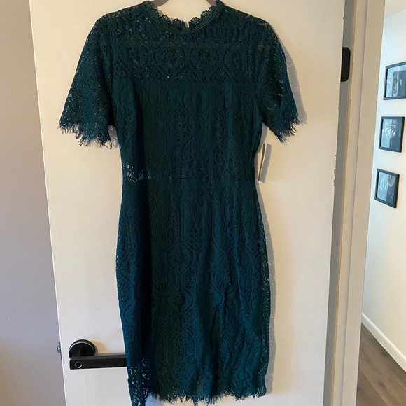 Green lace lulus midi dress new with tags - Picture 2 of 4